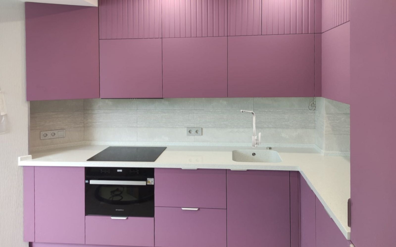 Фиолетовые и сиреневые кухни в интерьере - советы и фото